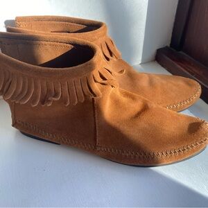 Minnetonka Brown Suede Fringe Boots